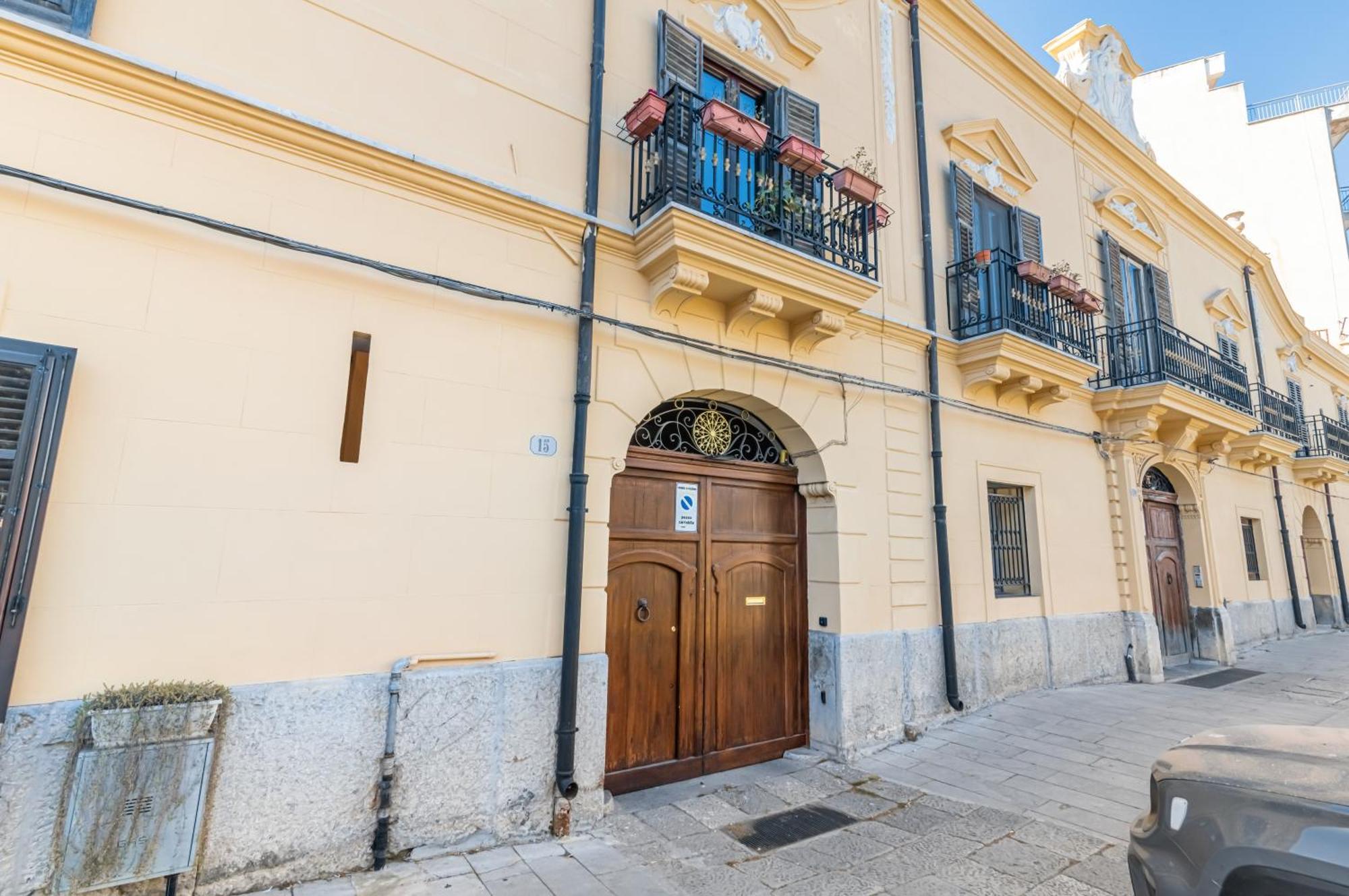 Piazza Indipendenza Loft & Rooms Palermo Exteriör bild